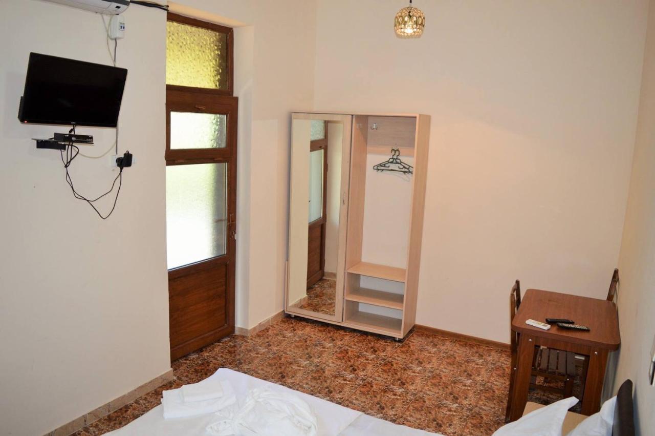 Hotel Tedi Kvareli Esterno foto
