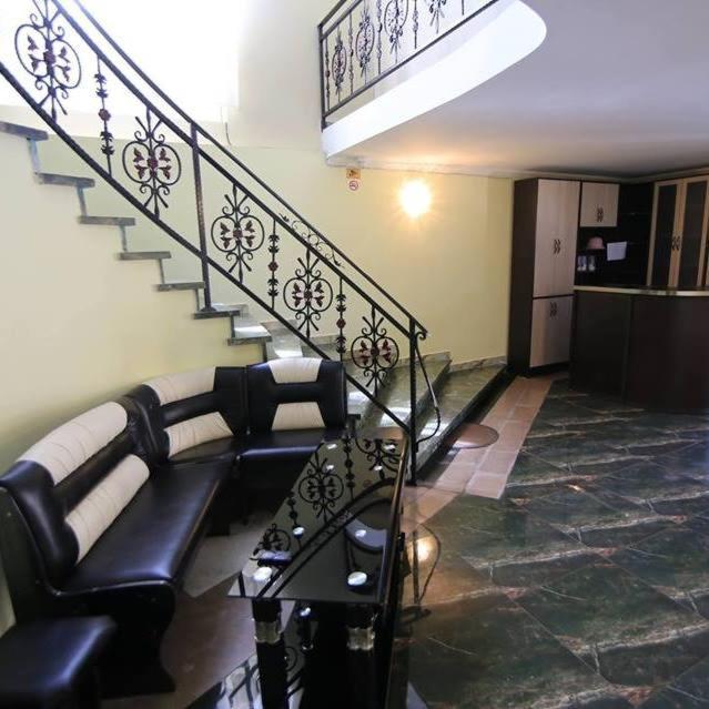 Hotel Tedi Kvareli Esterno foto