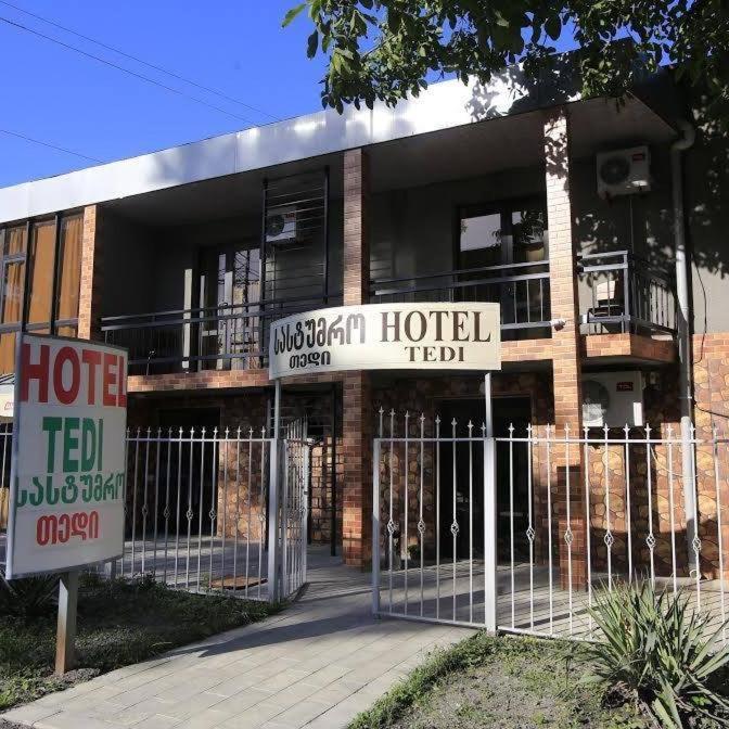 Hotel Tedi Kvareli Esterno foto