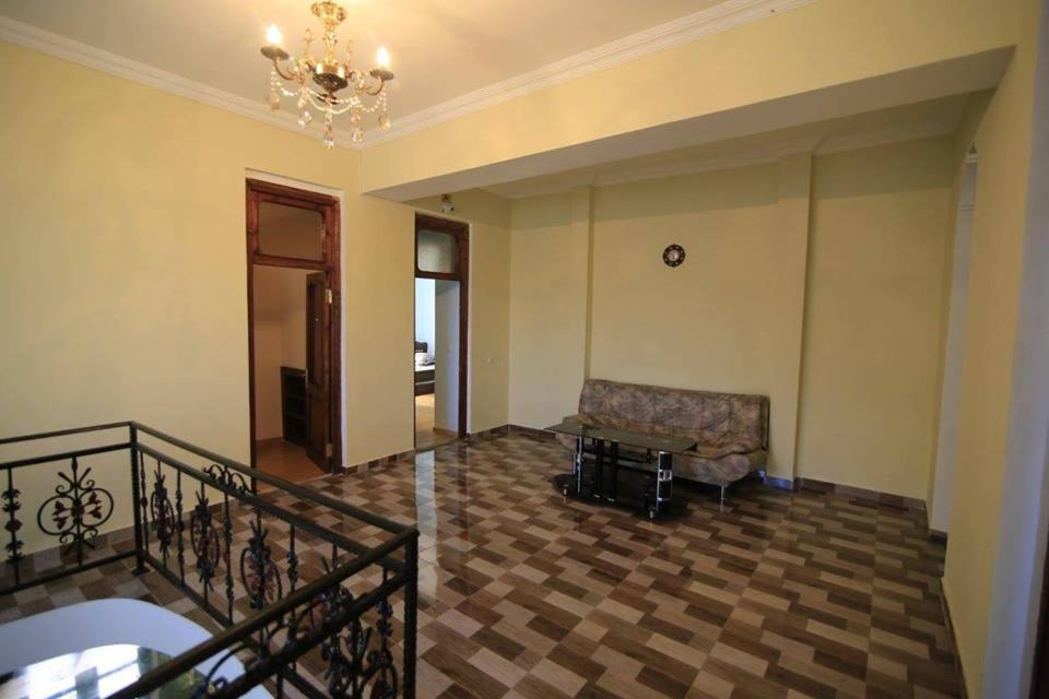 Hotel Tedi Kvareli Esterno foto