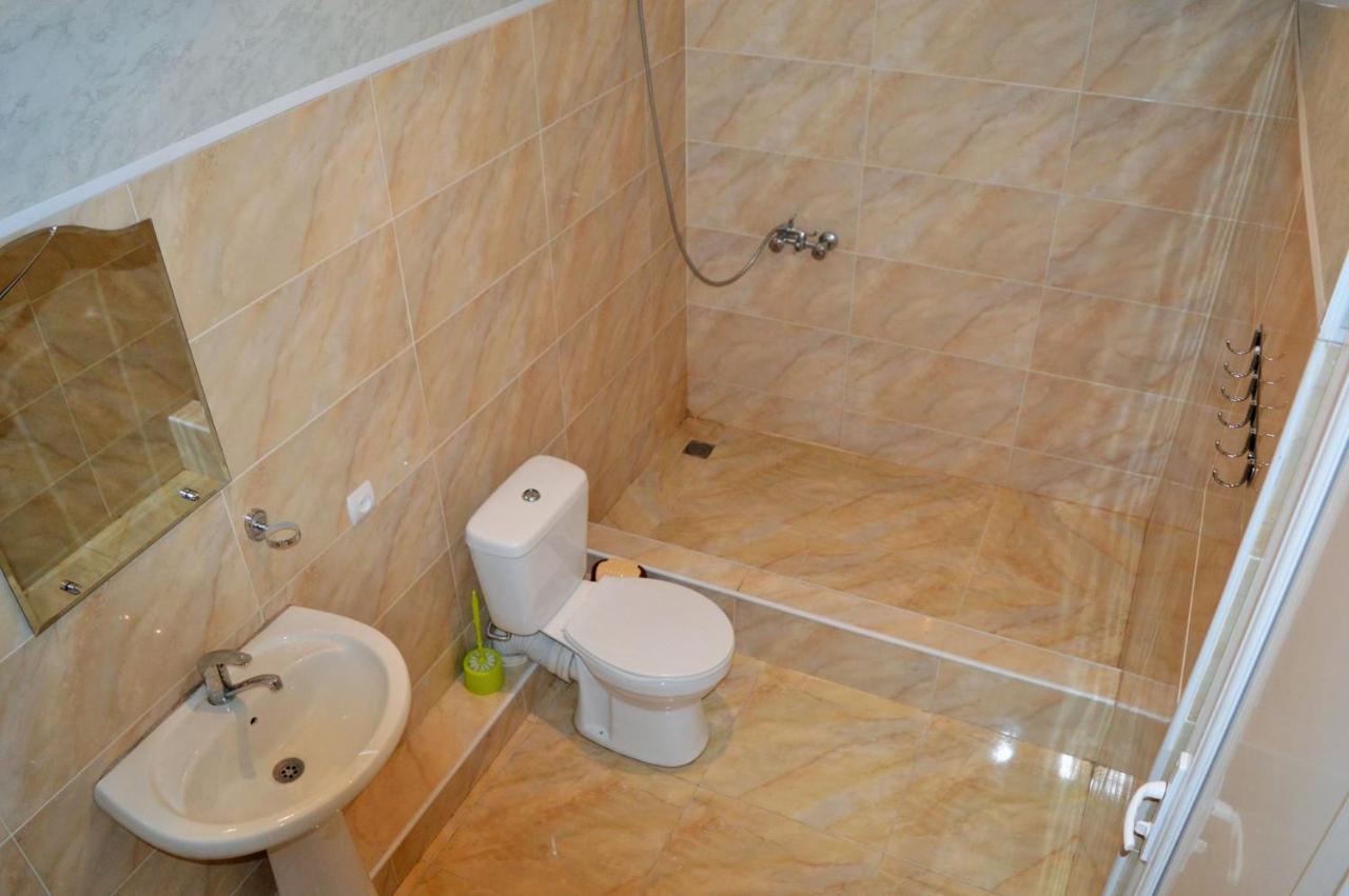 Hotel Tedi Kvareli Esterno foto