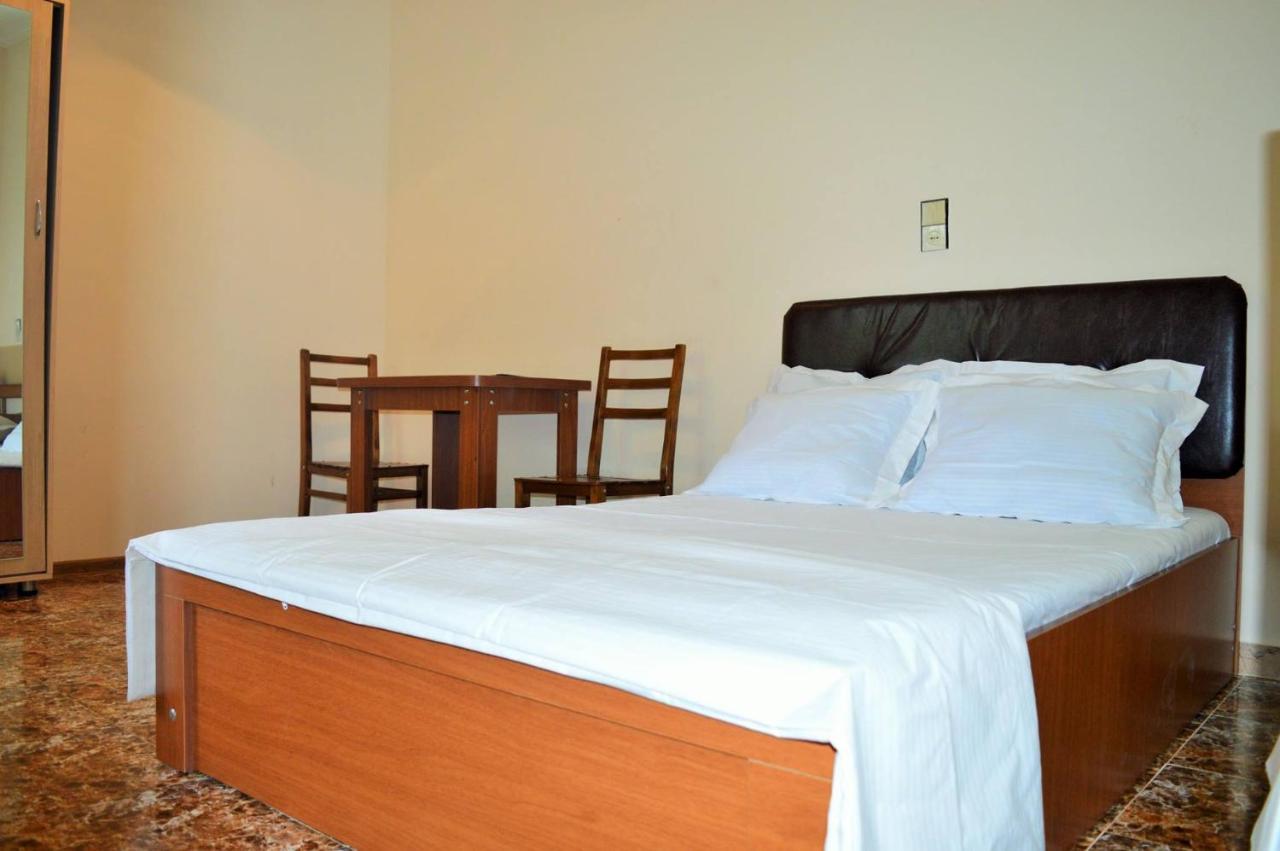Hotel Tedi Kvareli Esterno foto