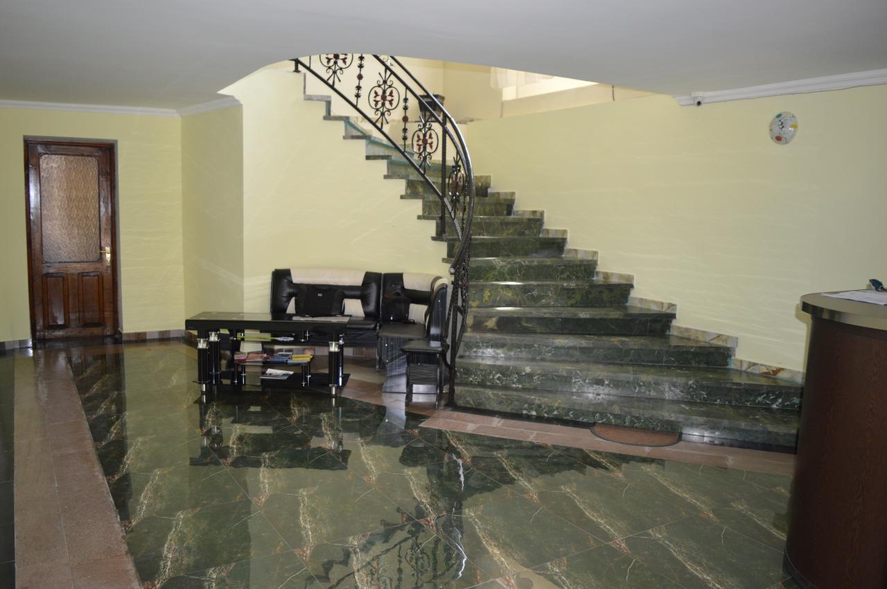 Hotel Tedi Kvareli Esterno foto