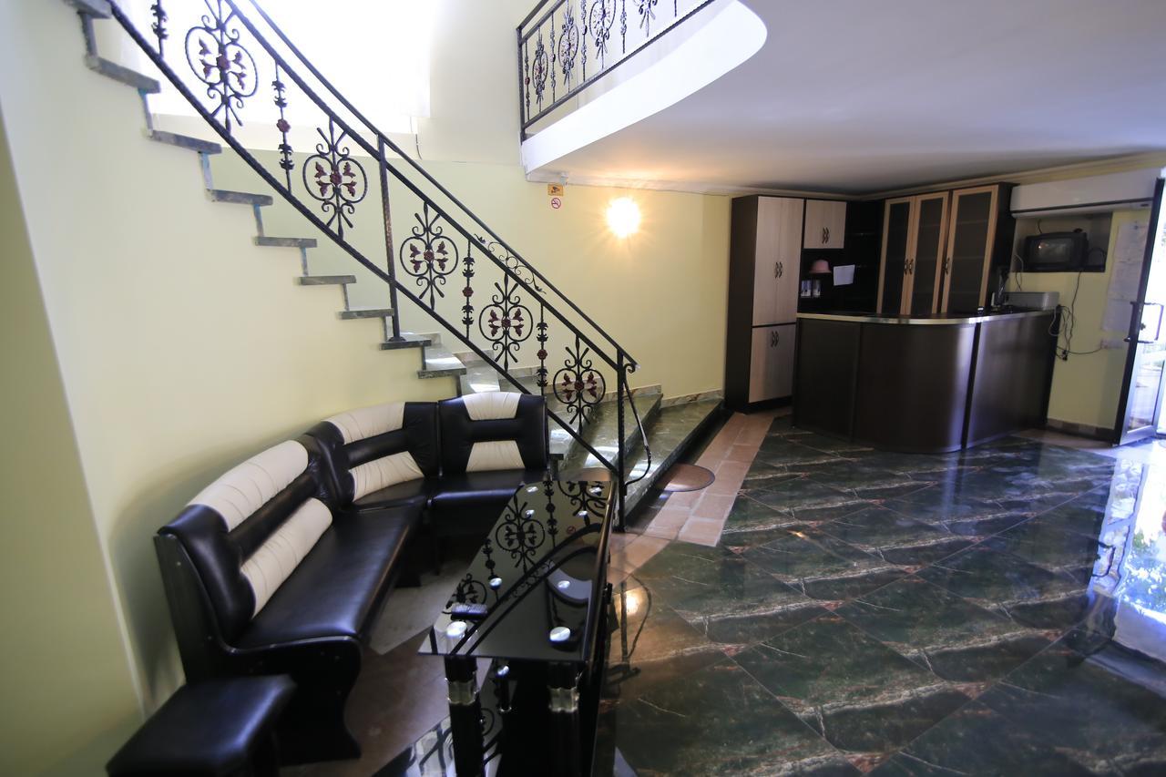 Hotel Tedi Kvareli Esterno foto