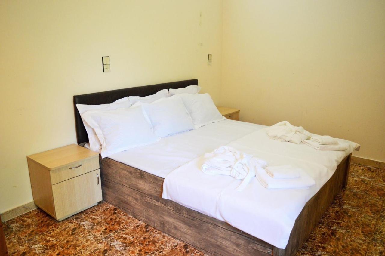 Hotel Tedi Kvareli Esterno foto